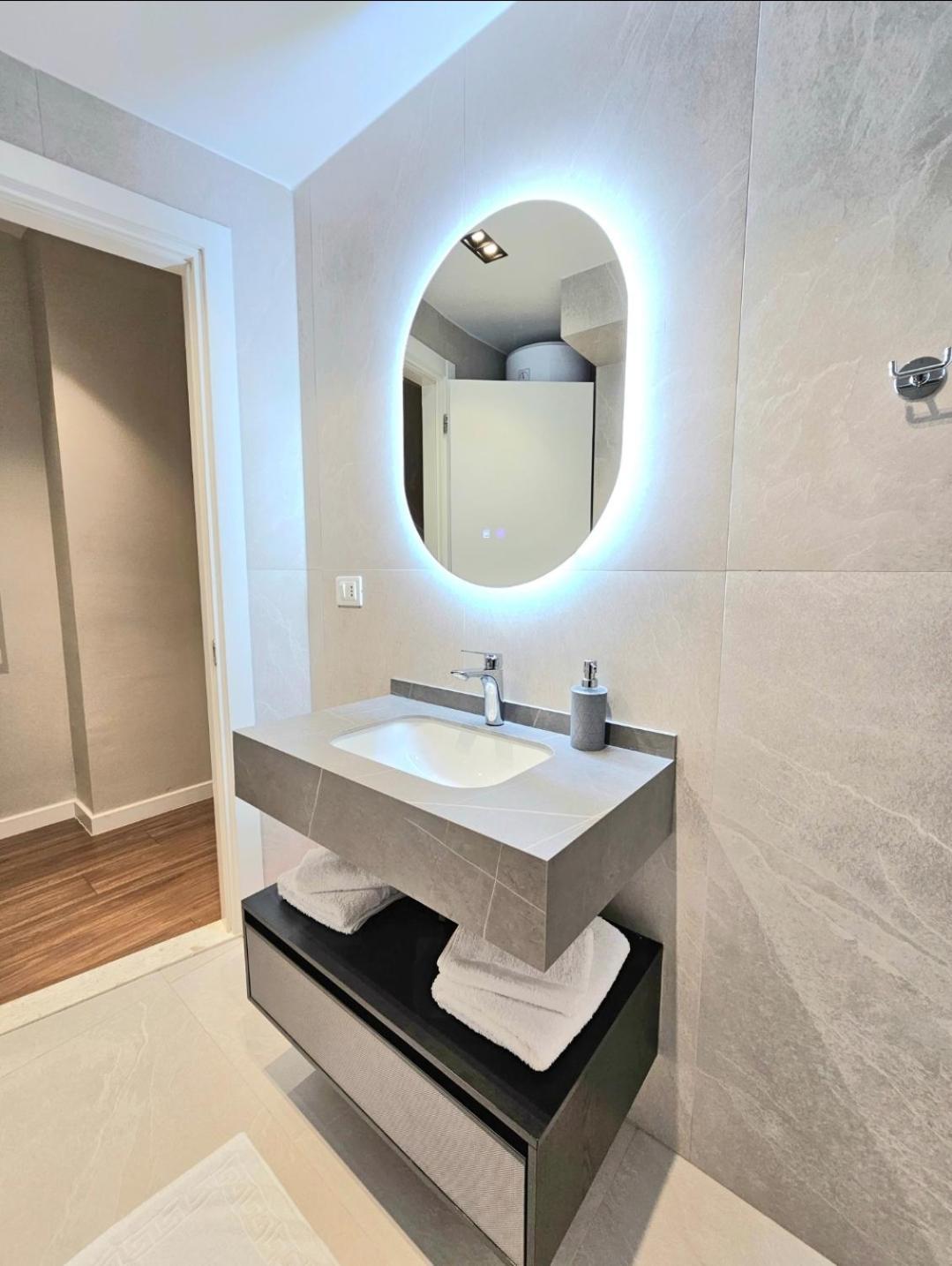 Tirana Center Piazza-In Apartment Ngoại thất bức ảnh