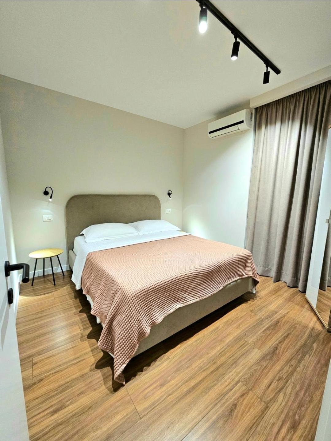 Tirana Center Piazza-In Apartment Ngoại thất bức ảnh